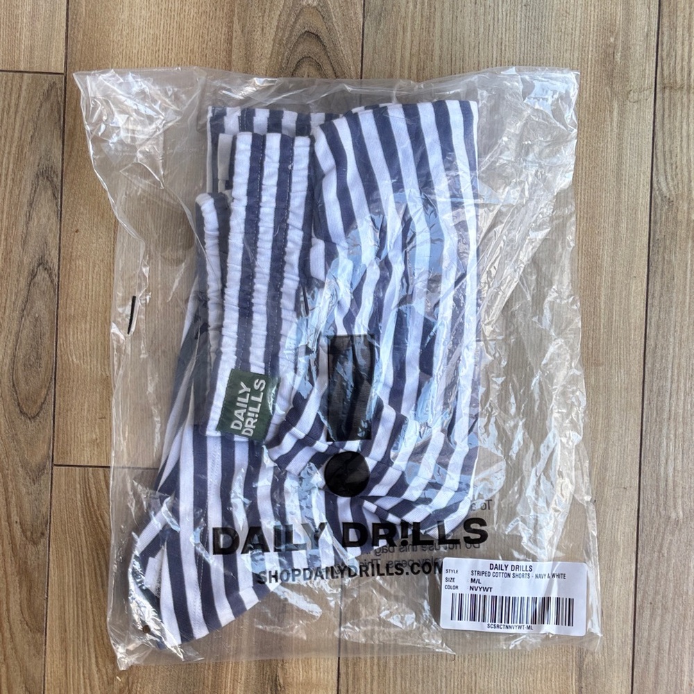 NWT Daily Drills Navy and White Striped Shorts M/L